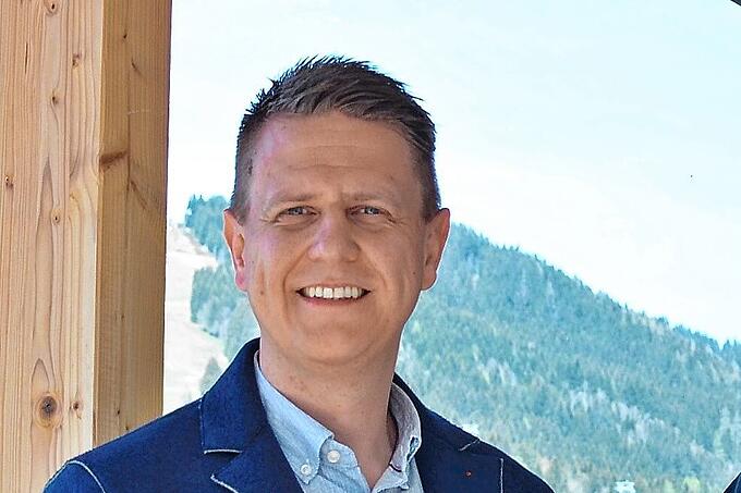Michael Turner – Editor-in-Chief, CanadaReview.cfd